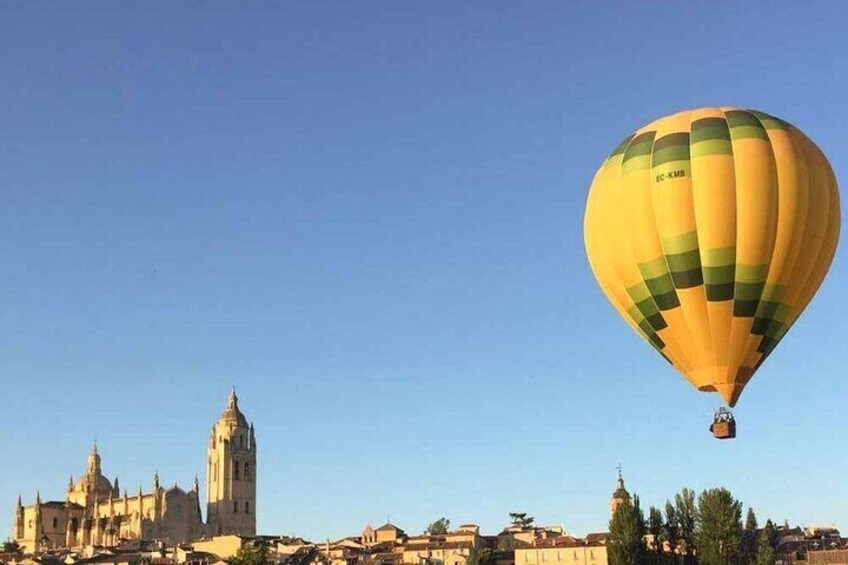 Discover why a Hot Air Balloon flight over Segovia is considered one of the best Balloon flights in the world