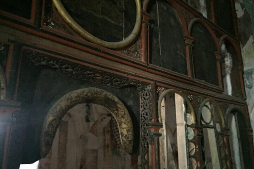 Impressive wooden altar at Gelati Monastery