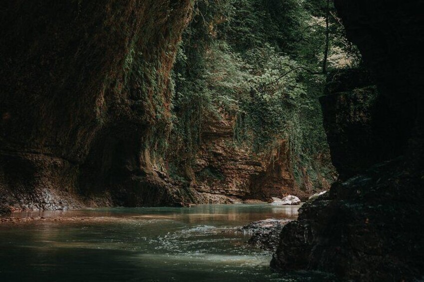 Martvili Canyon. Photo ©vruyr_martirosyan from unsplashed