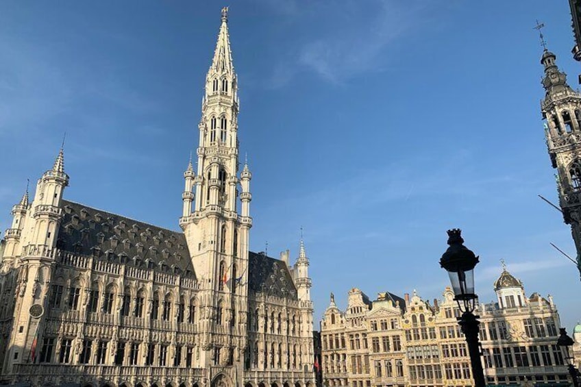Brussels Chocolate Beer Waffle and Belgian Whiskey All-in-One (Small Group) Tour