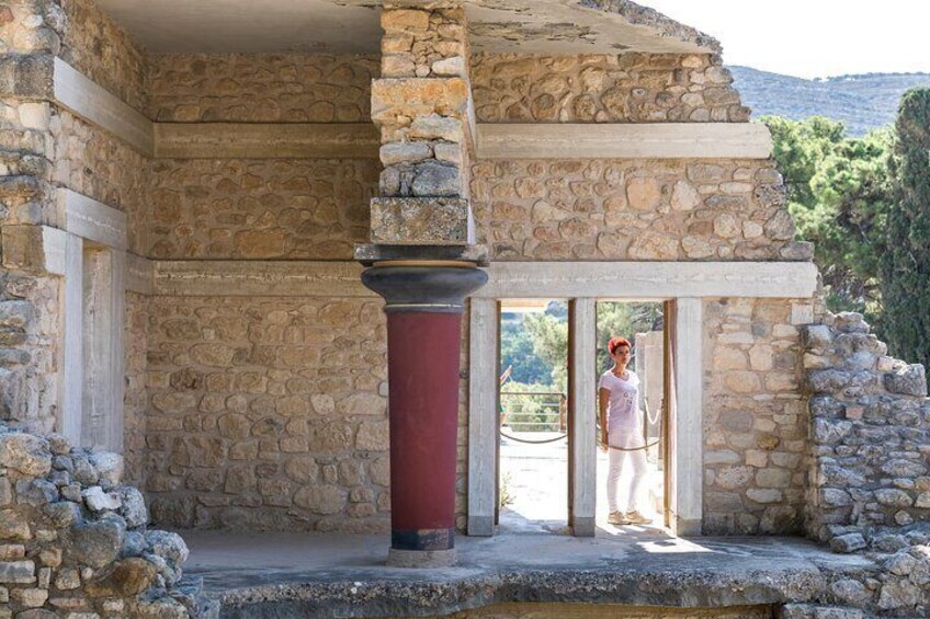 Knossos Palace Skip-the-Line Ticket (Shared Tour - Small group)