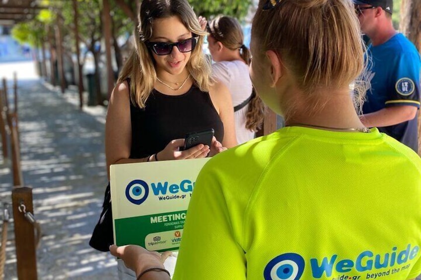 WeGuide check-in operator at Knossos palace