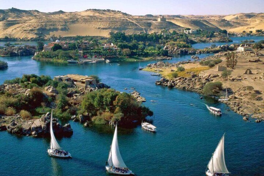 Sailing Nile Cruise from Aswan to Luxor for 2 Nights