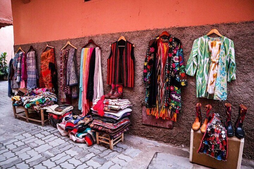 SHOPPING TOUR MARRAKECH: Local artisans visit in the souks of Marrakech