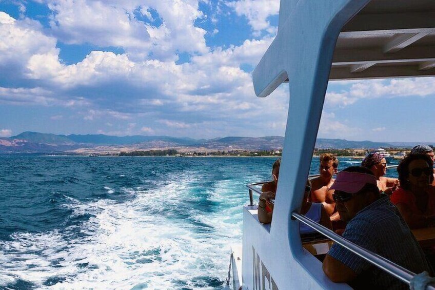 On the Way to Blue Lagoon