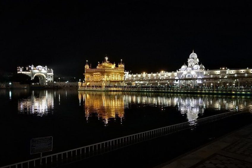 GOLDEN TEMPLE NIGHT VIEW