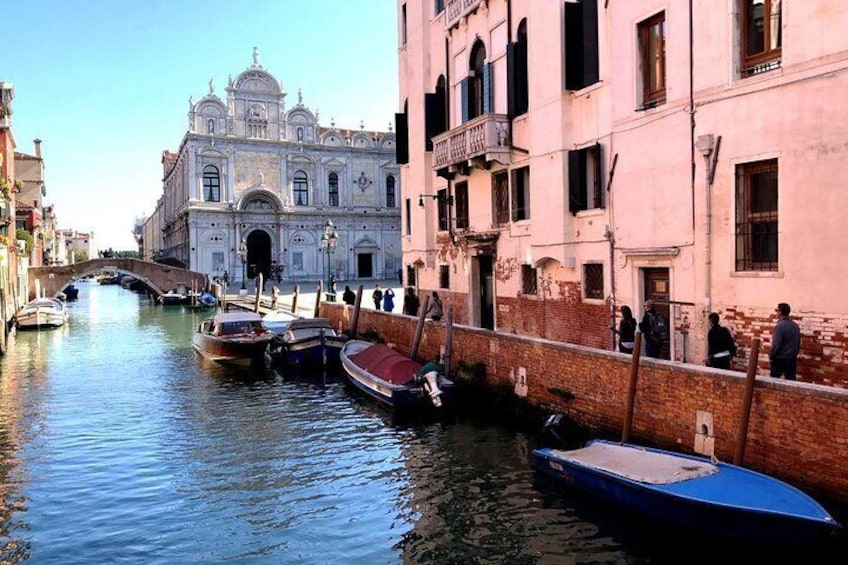 Morning Walking Tour of Venice Plus Gondola Ride