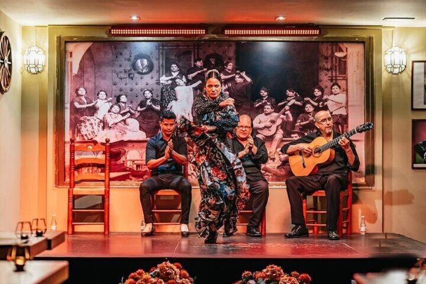 Flamenco Show Seville - La Cantaora (Tablao and Restaurant)