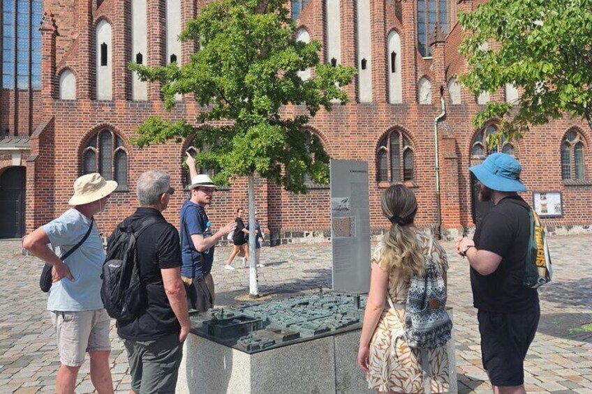 Berlin Private Complete History All Day Walking Tour