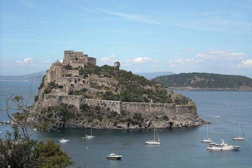 Ischia Private Tour around the Island with Local Guide&Driver and Hotel Pick-Up