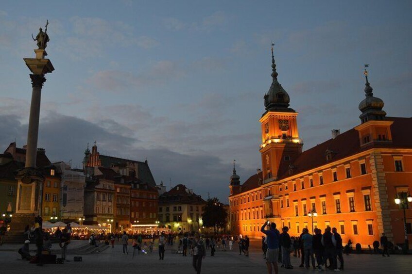 Royal Castle Square - beginning of the tour