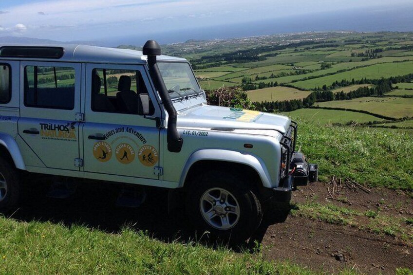 Explore with our guides the West side & Sete Cidades on a surprising 4x4Tour