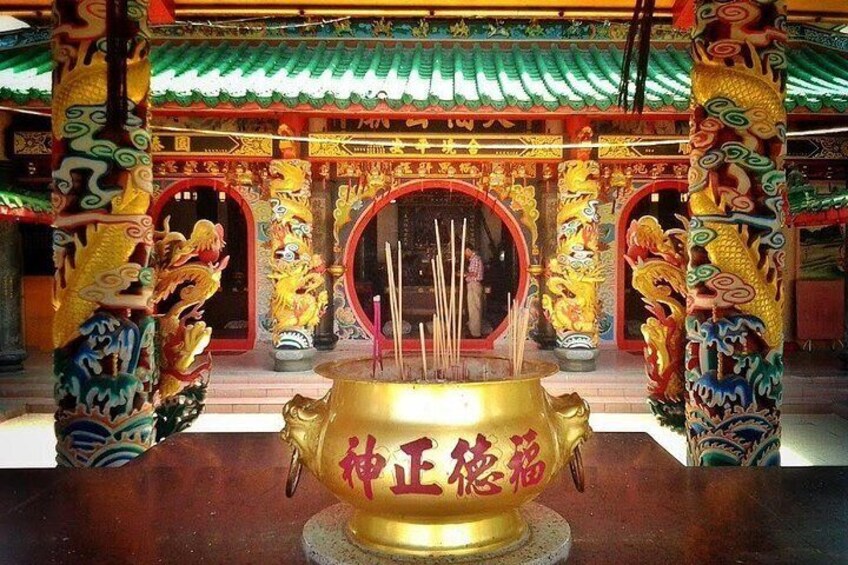 inside the temple, religious site