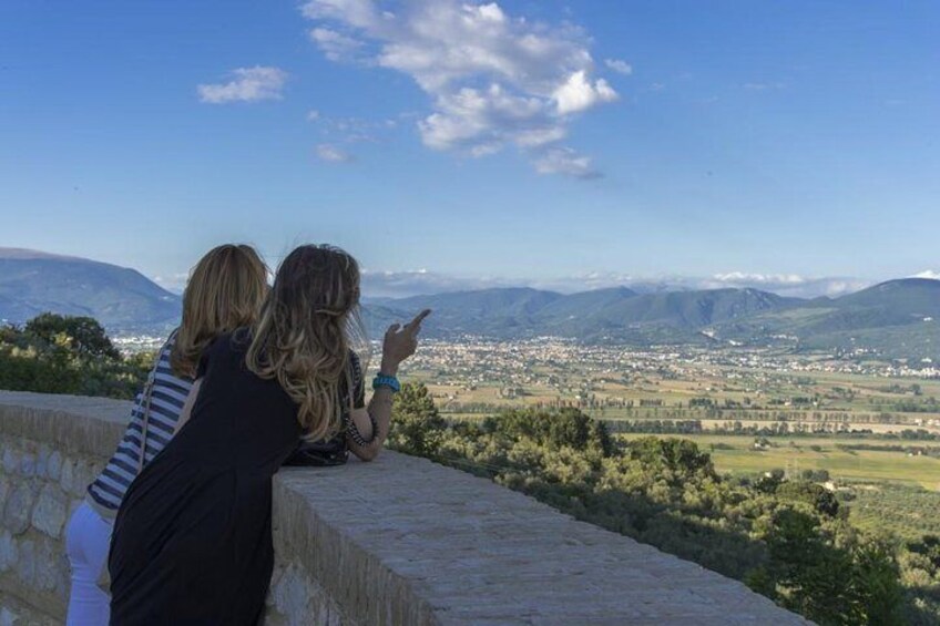 Day Trip: Todi And Montefalco Private Tour + Lunch + Wine Tour With Tasting
