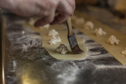 Day Trip: Pasta Cooking Lab With Lunch & Perugia guided tour
