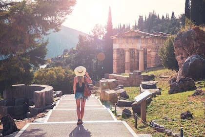 Delphi Guided Small Group Day Tour fra Athen
