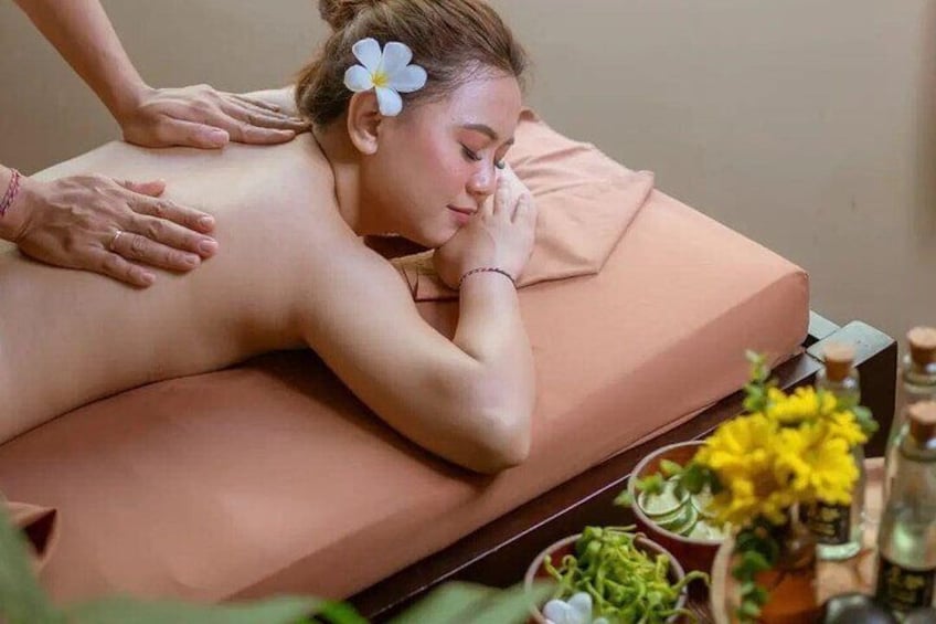 Bali Luxury Spa Balinese Massage and Flower bath
