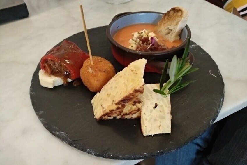 Madrid Food Tour: Gastronomy & History with Lunch or Dinner