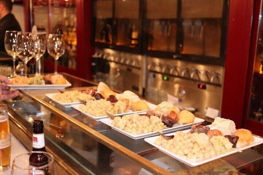 Madrid Food Tour: Gastronomy & History with Lunch or Dinner