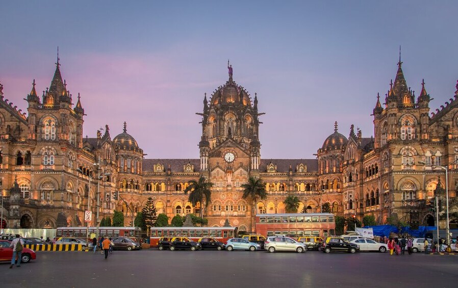 Sharing Activity-Yoga Session and sightseeing in Mumbai