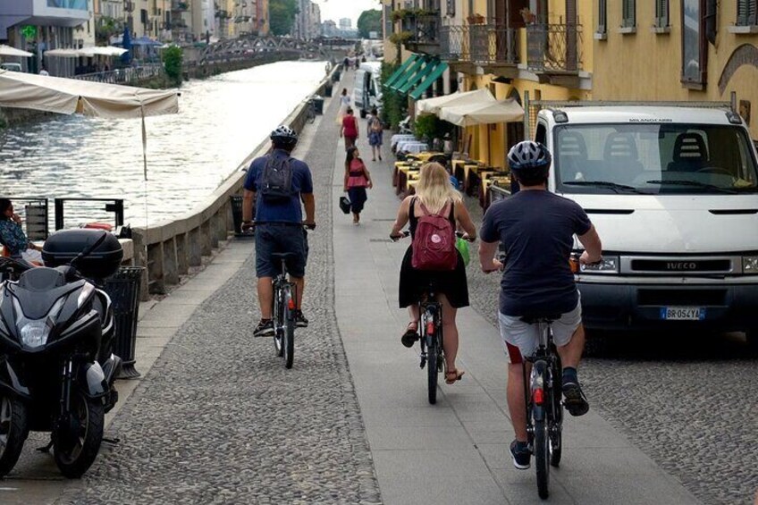 Private Bicycle Tour in Milan 3 hours