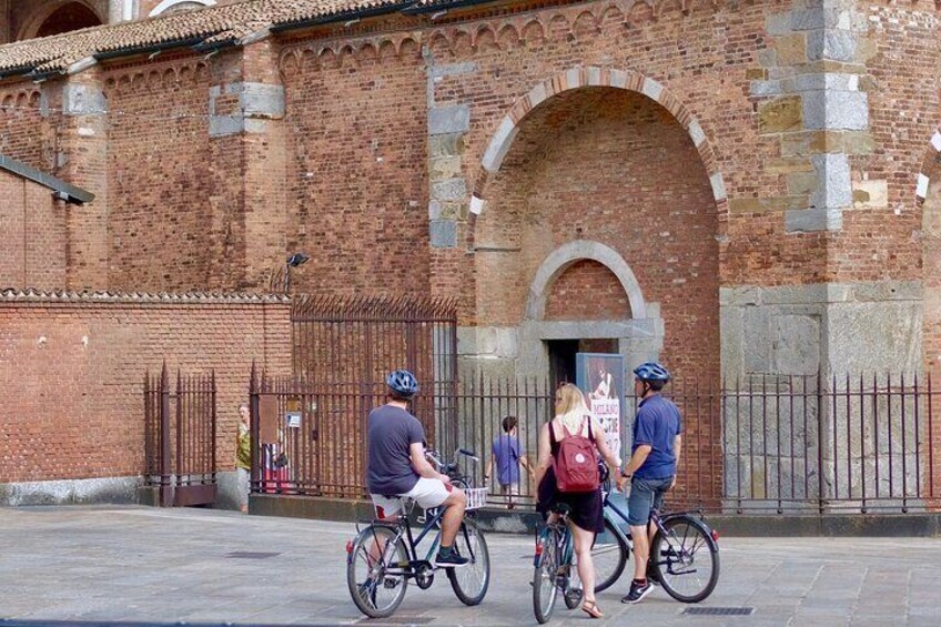 Private Bicycle Tour in Milan 3 hours