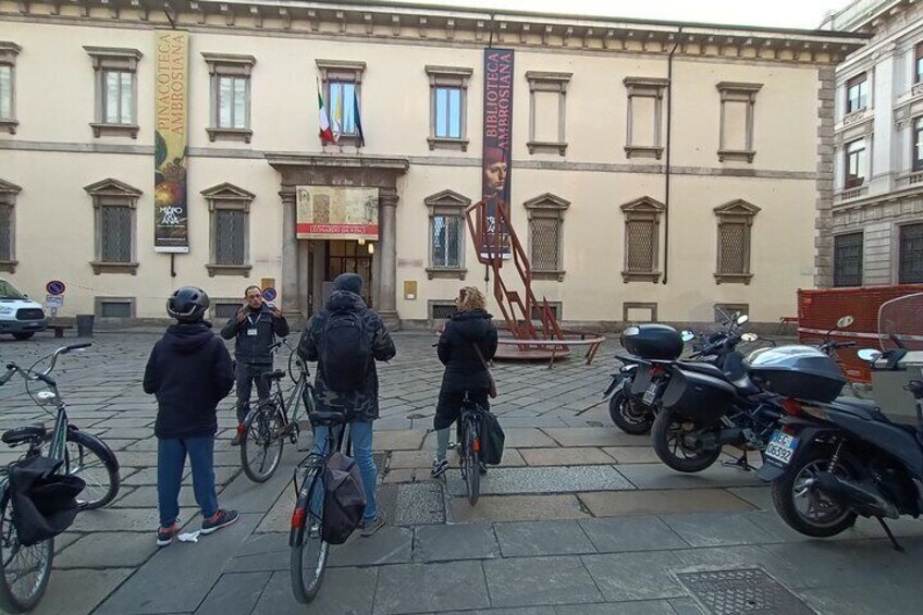 Milan: Electric Bicycle Tour Tourist Guide Live - 3 hours & half