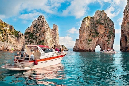 Liten grupp Capri-båttur från Sorrento