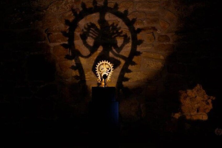 Shiva statue in Ateshgah Temple