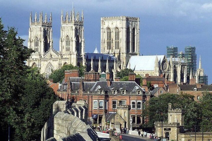 Hello York! Private Walking Tour