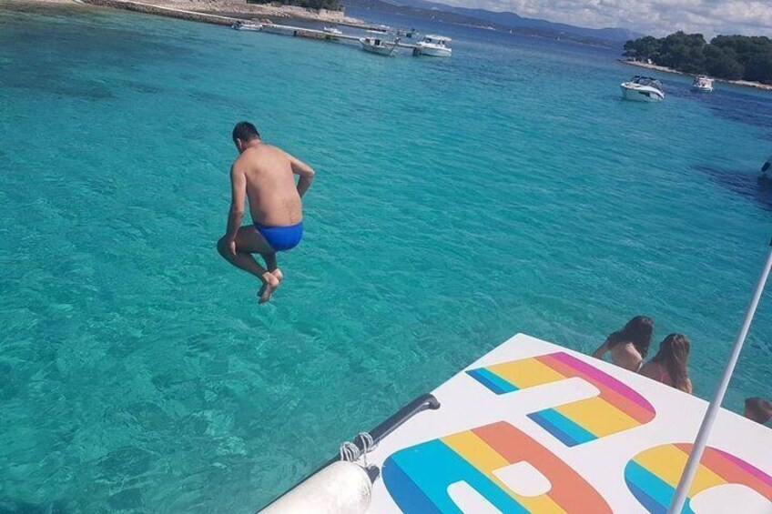 Luxury Blue Cave and Hvar Boat Tour from Split and Brac