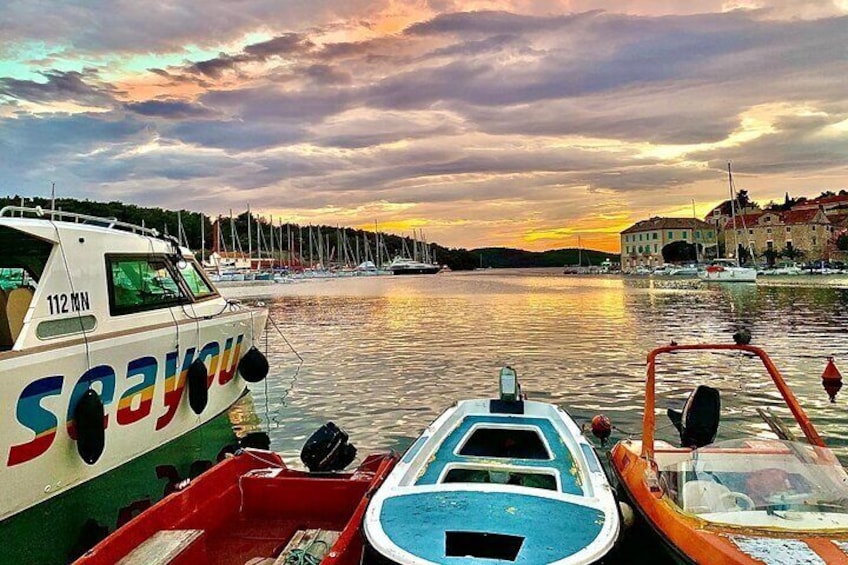 Magical Blue Cave and Hvar Island Hopping Tour