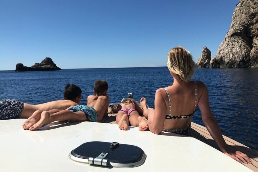 Magical Blue Cave and Hvar Island Hopping Tour