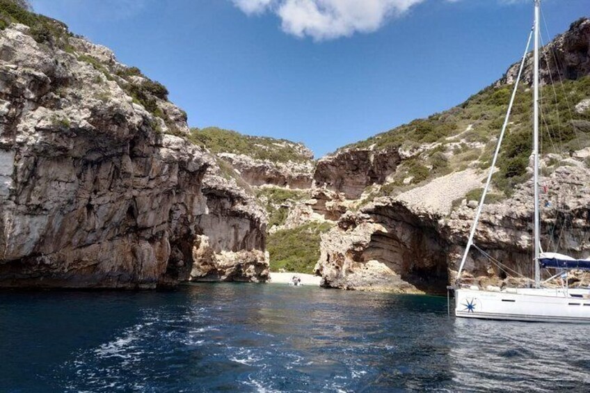 Stiniva Cove