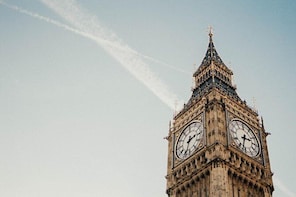 Luxury shopping-spree tour in London