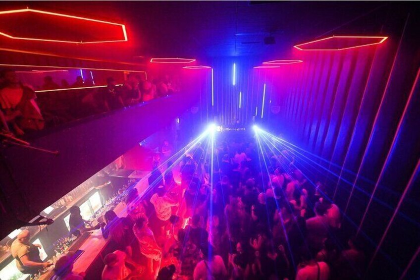 Premium Amapiano & Afrobeats Nightlife ExperienceBar&Club hopping