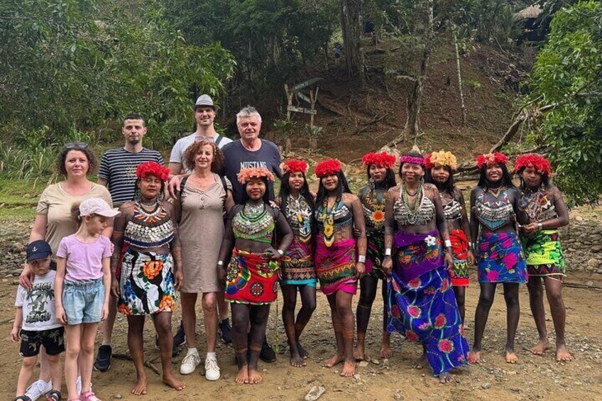 Panama: Embera Indian Tribe Express Tour with Lunch