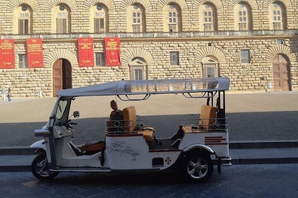 Privat tur i Firenze med golfvogn ETukTuk med lydguide