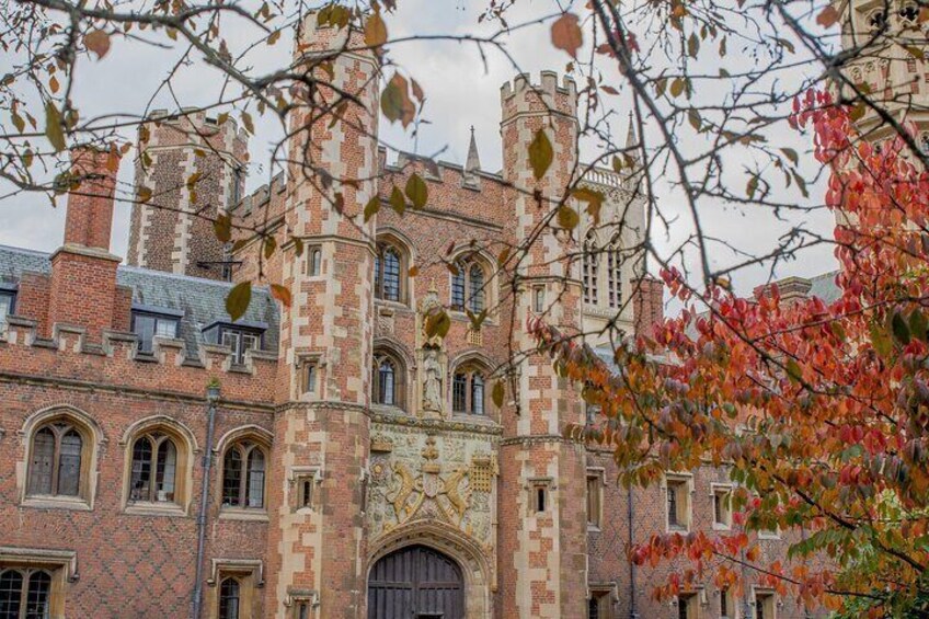 Distanced | Cambridge University College Walking Tour Led By University Alumni