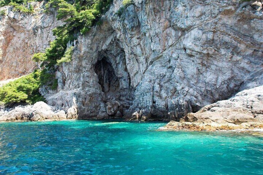 Explore Magical Blue cave From Dubrovnik private tour