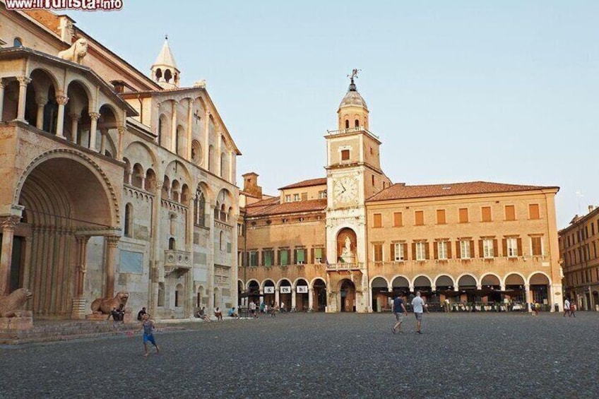 Modena Piazza Grande