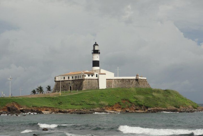 With Ivan Bahia Guide's cultural heritage discovery of Salvador da Bahia (first Capital of Brazil) 500 years in 1 day, you discover a great selection of culture (adapted to your interests) in 1 day. 