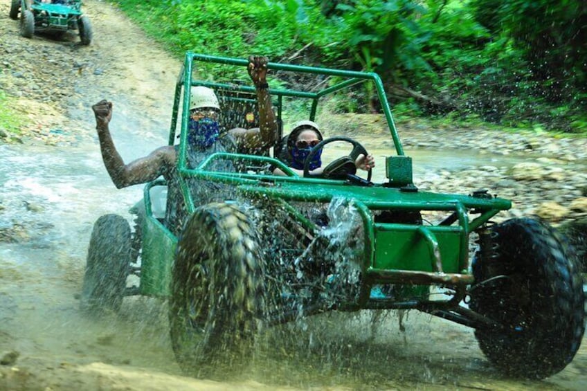 5 tours in 1 (Eco Farm/Horseback/City Tour/Buggy/Zipline)