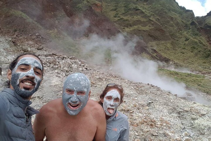 Mud facials, steaming rocks and mountain peaks- Boiling Lake Dominica 