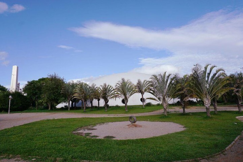 Garden of sculptures by Burle Marx, with Oca by Oscar Niemeyer and the obelisk on the back