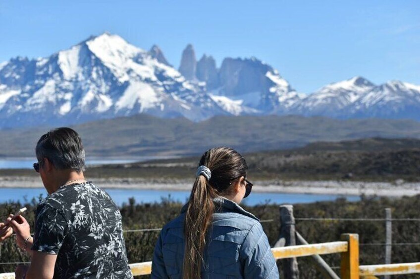 Full Day Torres del Paine Private tour, departing from Punta Arenas