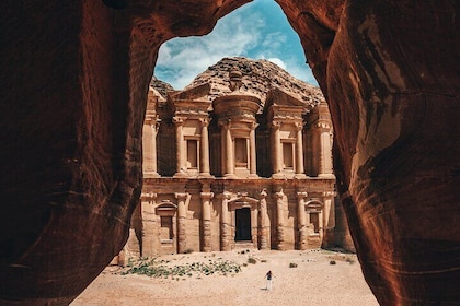 Petra Tour from Sharm by Cruise