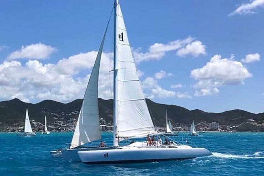 No1Sxm Sailing trimaran