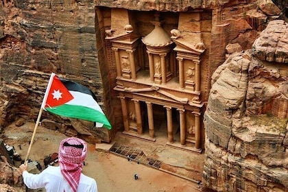 Discover the Beauty of Jordan On 4 Days Private Tours