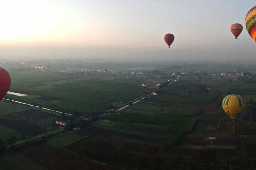 4 Days Nile Cruise Aswan & Luxor Hot Air Balloon and Abu Simbel From Aswan